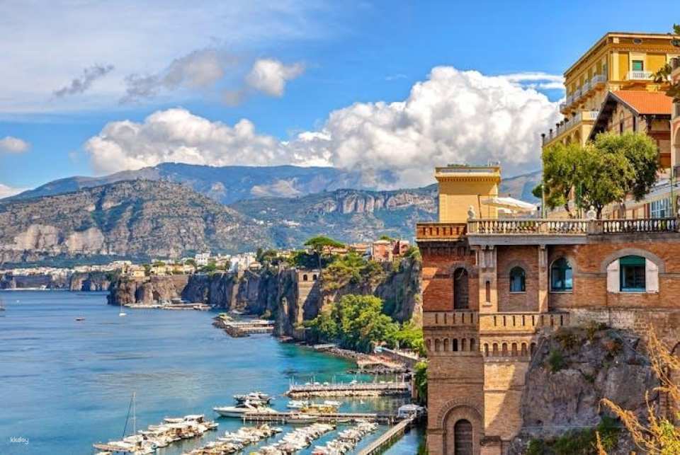Amalfi Coast Audio Guide with TravelMate App