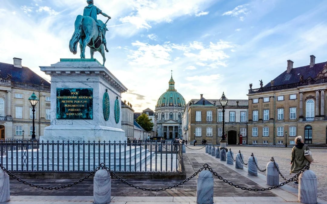 Amalienborg Palace Museum Skip-the-Line Private Tour Image 3
