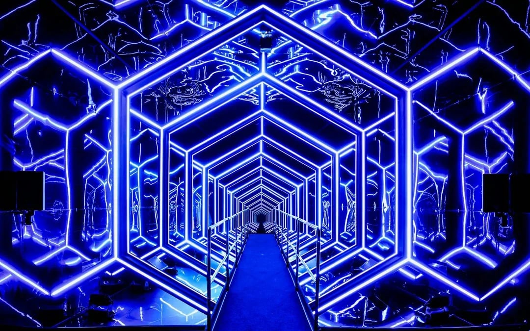 AMAZE Amsterdam Tickets: Immersive Audiovisual Experience Image 4