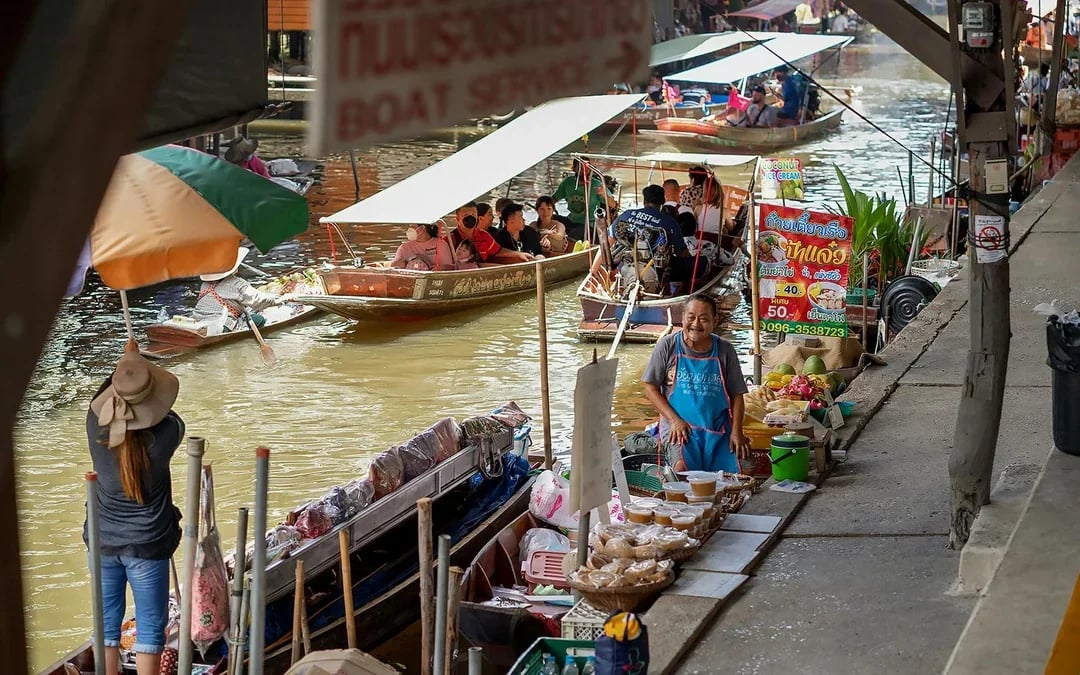 Amphawa Floating Market & Maeklong Railway Market Full-Day Guided Tour [Fri-Sun] Image 8