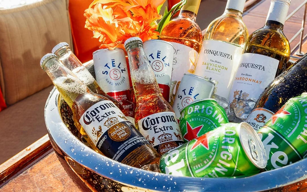 Amsterdam: 1.5-Hour King's Day Party Cruise with Unlimited Drinks & Music Image 3