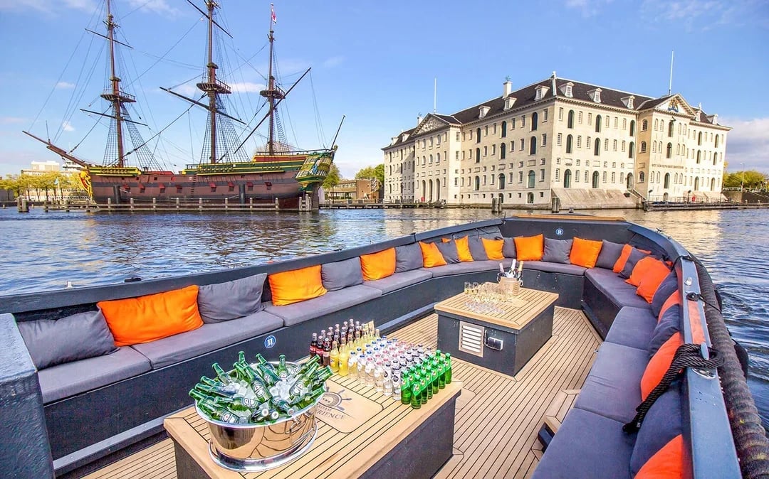 Amsterdam: 1-Hour Adult-Only Luxury Electric Boat Canal Cruise with Optional Unlimited Drinks Image 5