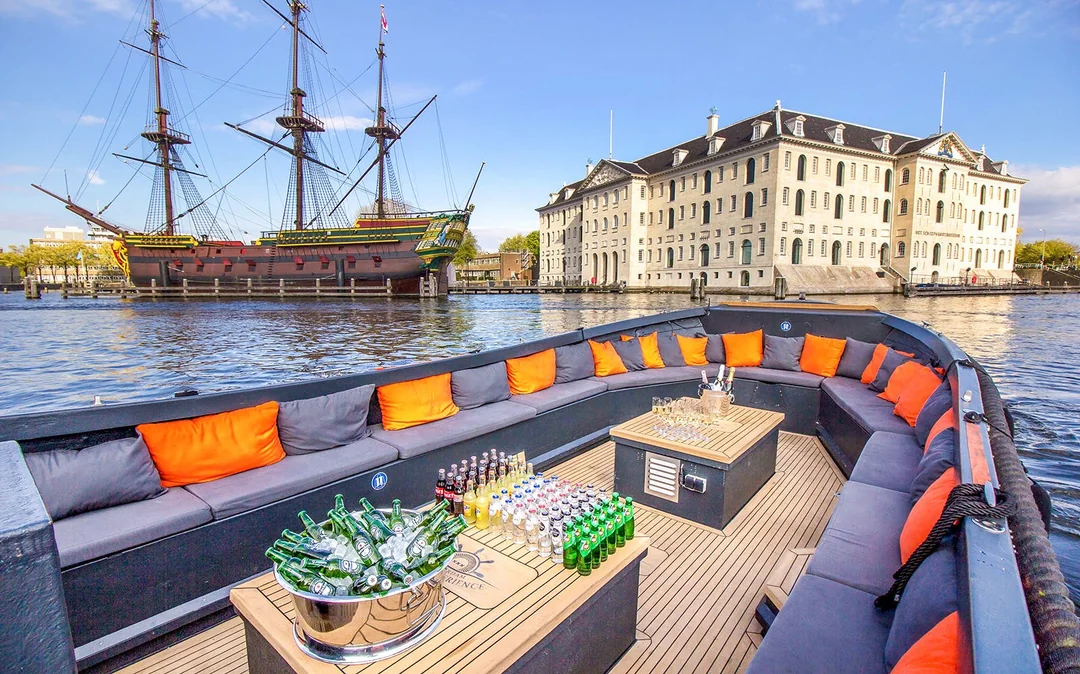 Amsterdam: 1-Hour Adult-Only Luxury Electric Boat Canal Cruise with Optional Unlimited Drinks Image 5