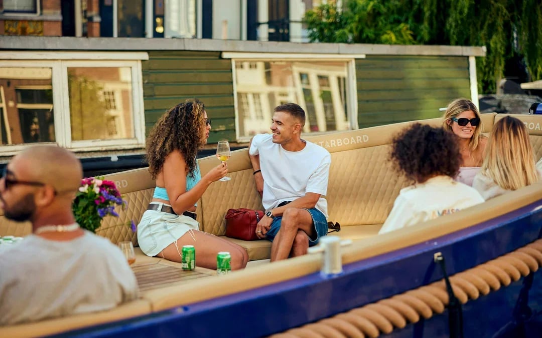Amsterdam: 1-Hour Adults-Only Booze Cruise with Unlimited Drinks Option Image 9