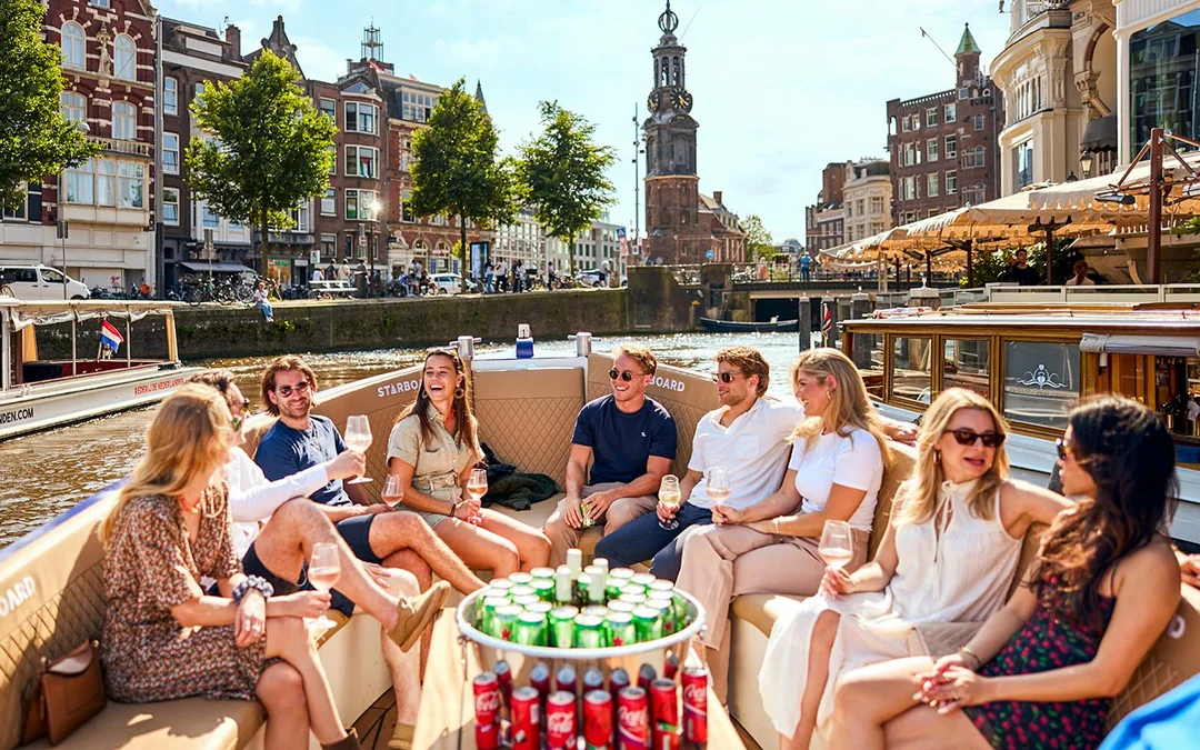 Amsterdam: 1-Hour Booze Cruise on Luxury Electric Boat Image 5