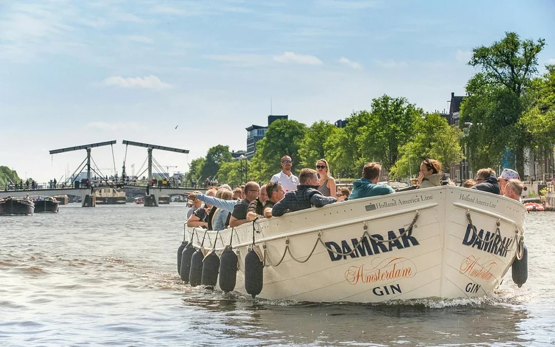 Amsterdam: 1-Hour Luxury Canal Cruise on Electric Boat with Onboard Bar Image 6