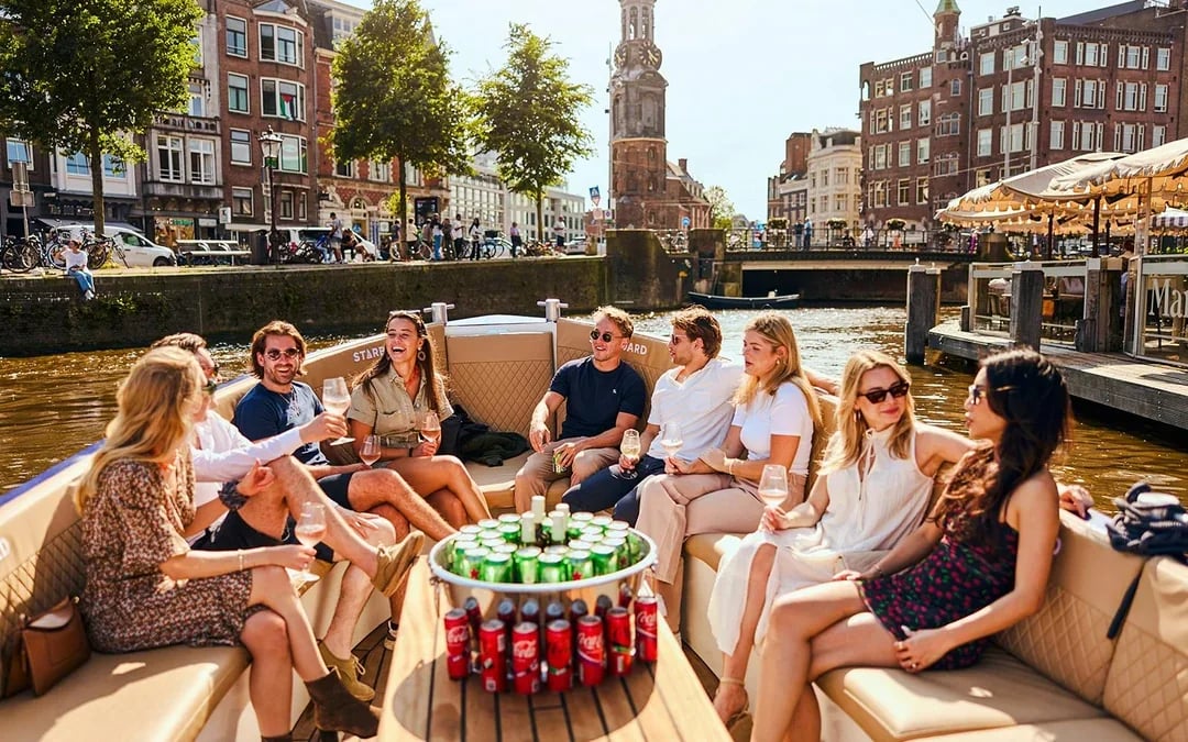 Amsterdam: 1-Hour Luxury Electric Boat Canal Cruise with Onboard Bar Image 7