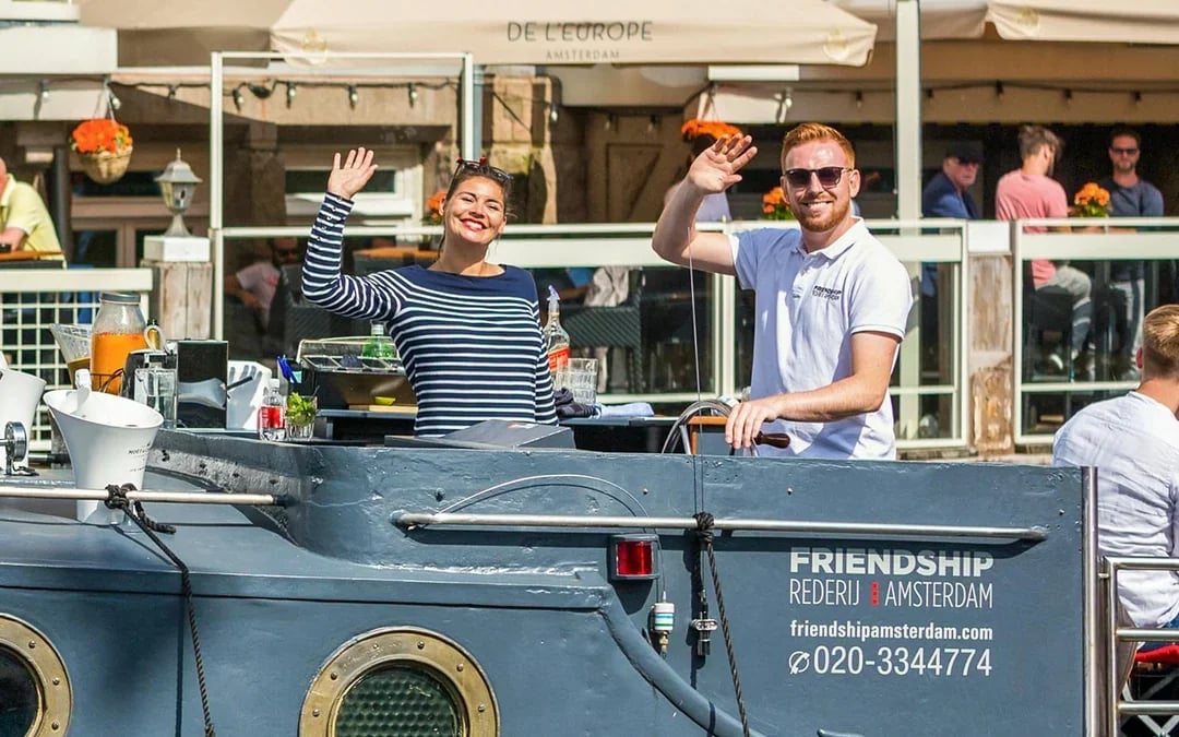 Amsterdam: 1-Hour Luxury Electric Boat Canal Cruise with Onboard Bar Image 9