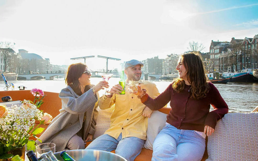 Amsterdam: 1-Hour Luxury Open Boat Cruise with Optional Unlimited Drinks Image 2