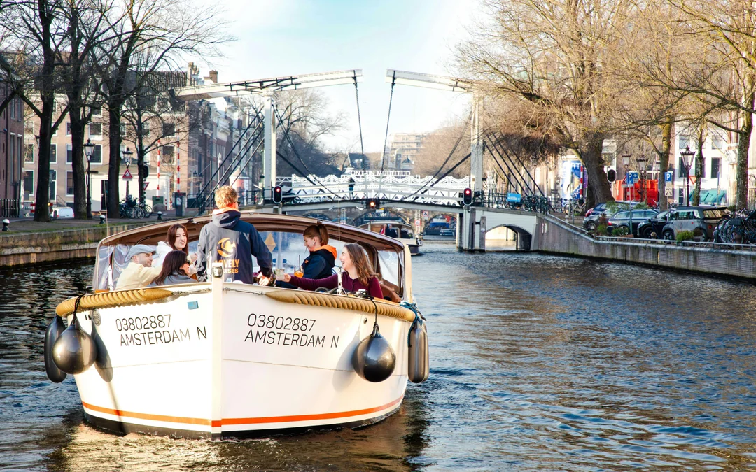Amsterdam: 1-Hour Luxury Open Boat Cruise with Optional Unlimited Drinks Image 4