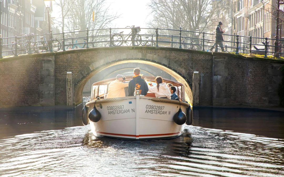 Amsterdam: 1-Hour Luxury Open Boat Cruise with Optional Unlimited Drinks Image 8