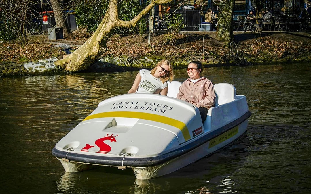 Amsterdam: 1-Hour Self-Drive Pedal Boat Rental from Leidseplein Image 1