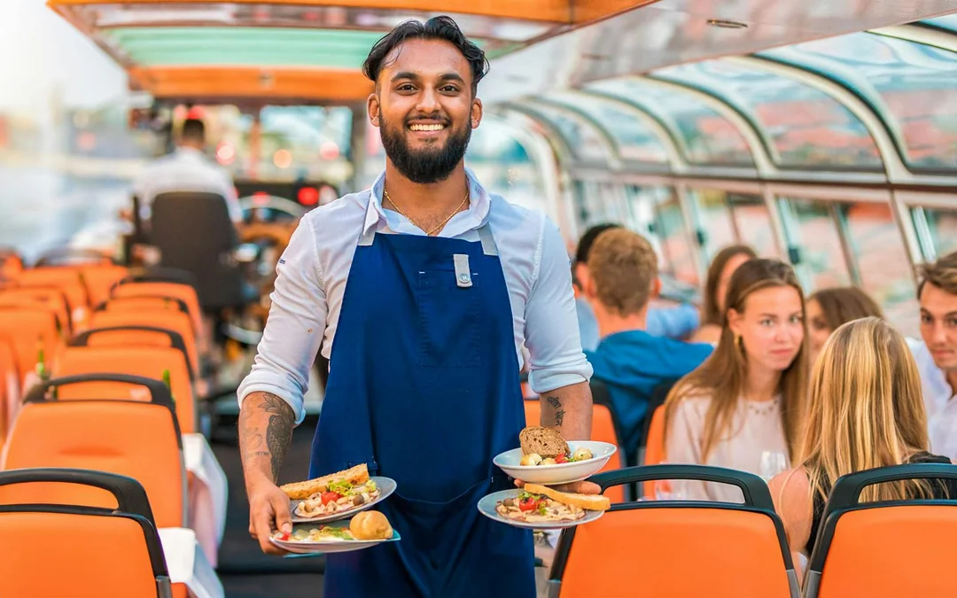 Amsterdam: 2-Hour Dinner Cruise with 4-Course Menu and Drinks Image 2