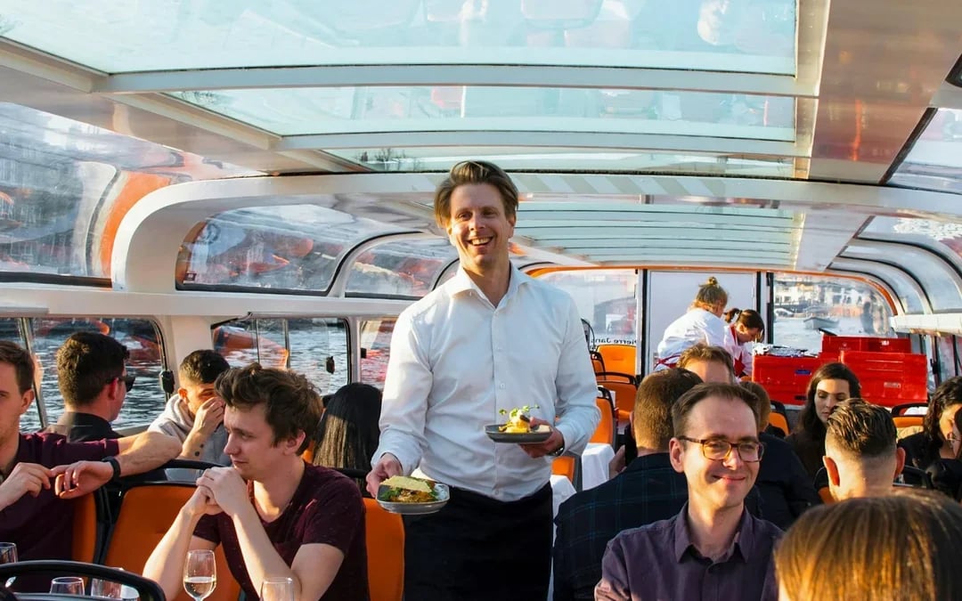 Amsterdam: 2-Hour Dinner Cruise with 4-Course Menu and Drinks Image 8