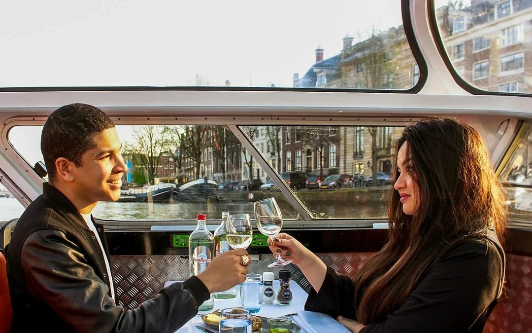 Amsterdam: 2-Hour Dinner Cruise with 4-Course Menu and Drinks Image 9