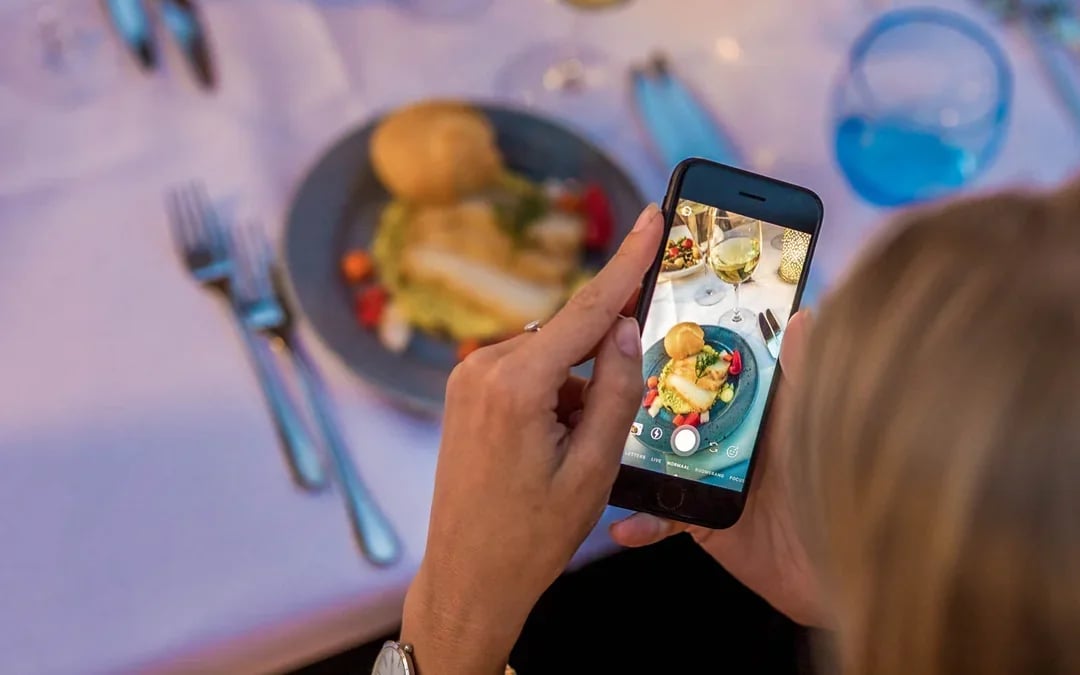 Amsterdam: 2-Hour Dinner Cruise with 4-Course Menu and Drinks Image 10
