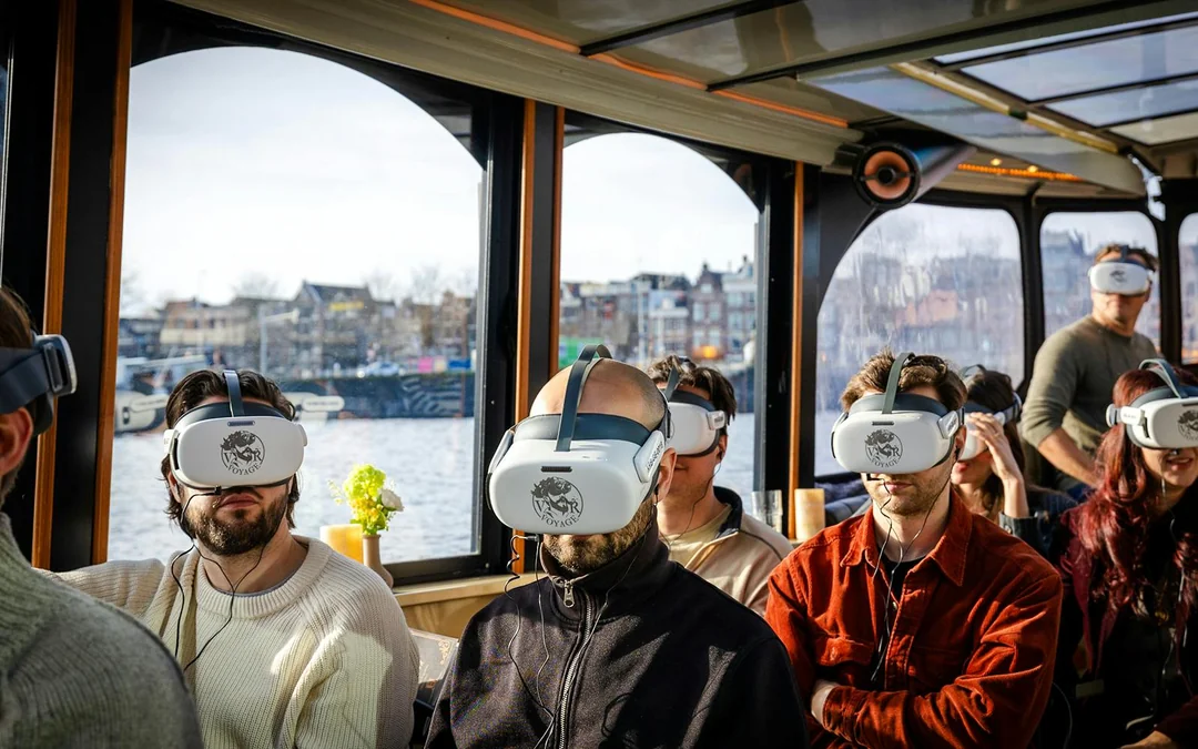 Amsterdam: 75-Min Canal Cruise with Historic VR Experience Image 3