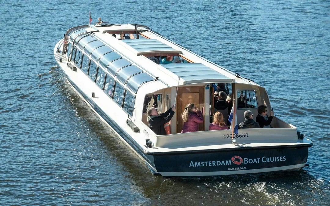 Amsterdam: 75-Min Evening Canal Cruise with Live Guide Image 1