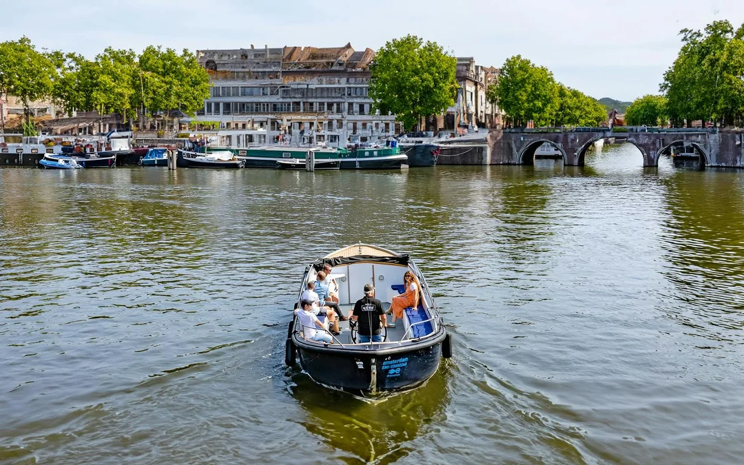 Amsterdam: 75-Minute Small Open Boat Canal Cruise Image 1