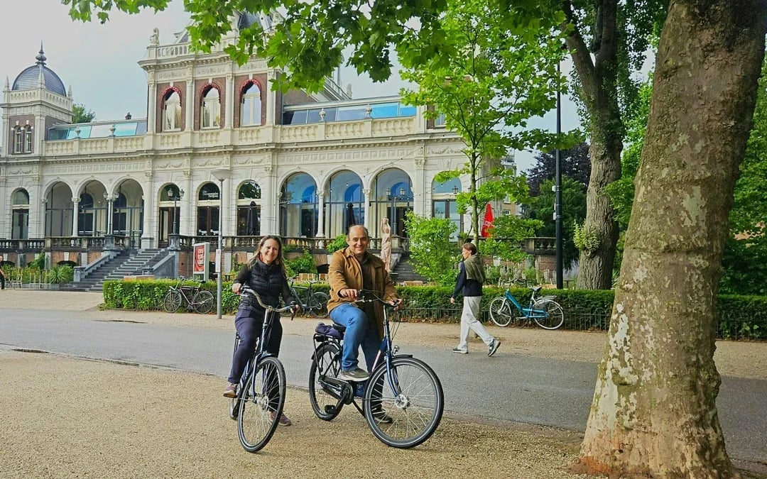 Amsterdam City Highlights Bike Tour Image 1