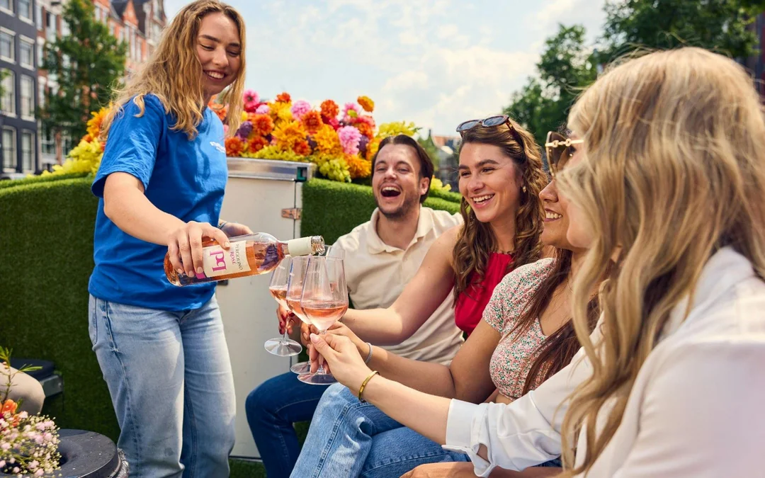 Amsterdam: City Highlights Cruise on a Luxury Flower Boat Image 4
