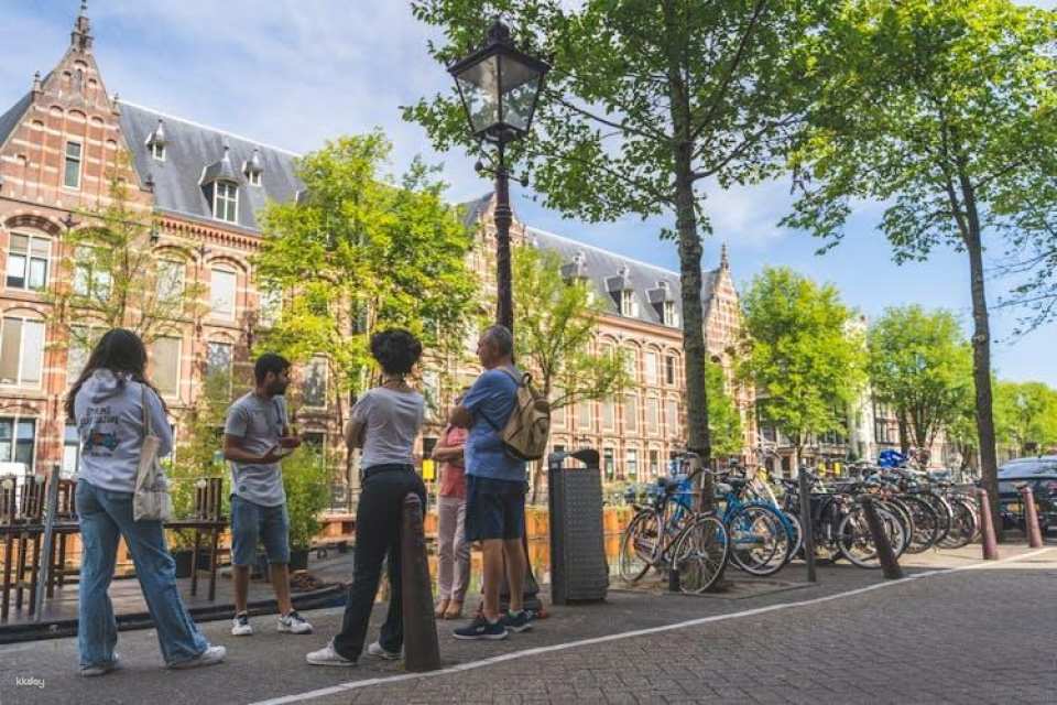 Amsterdam countryside bike tour with windmills