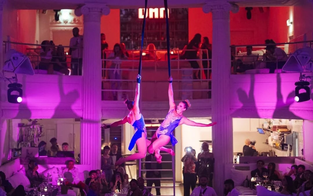 Amsterdam: Famous dinner show at Supper Restaurant Image 1