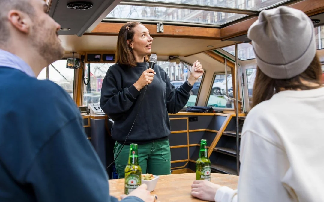 Amsterdam: Heineken Canal Cruise with Live Guide and 1 Drink Image 2