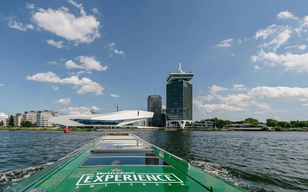 Amsterdam: Heineken Canal Cruise with Live Guide and 1 Drink Image 5