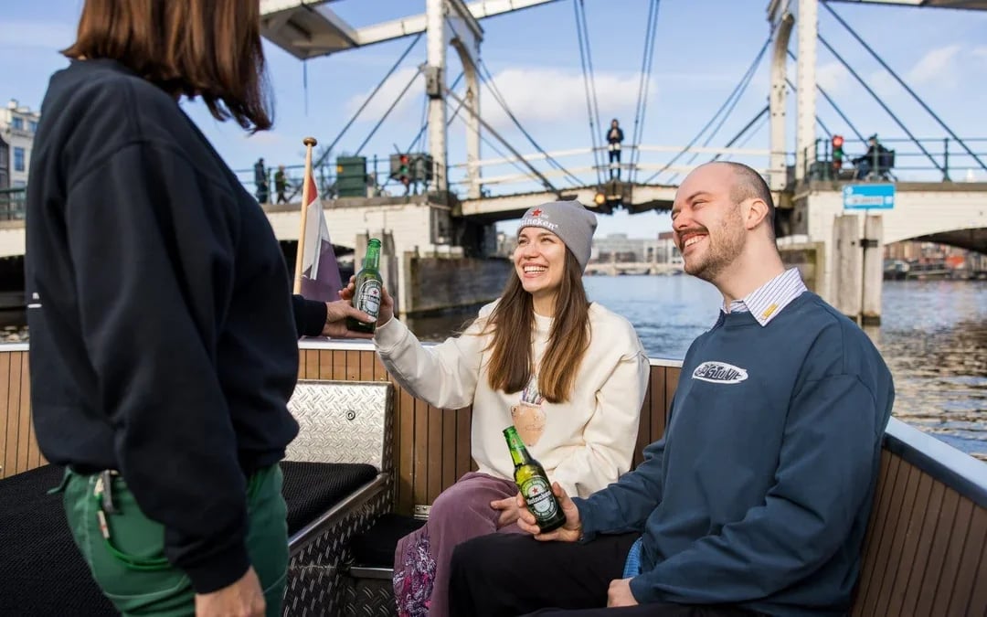 Amsterdam: Heineken Canal Cruise with Live Guide and 1 Drink Image 6