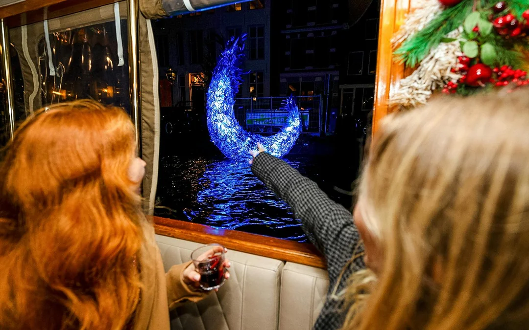 Amsterdam Light Festival: 75-min Luxury Cruise with Optional Unlimited Drinks & Snacks  Image 4