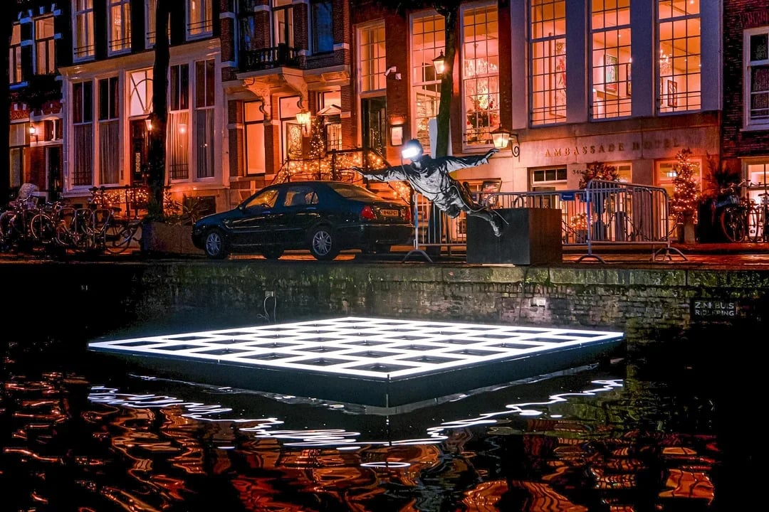 Amsterdam Light Festival: 75-Min Small-Group Cruise with Unlimited Drinks Image 4