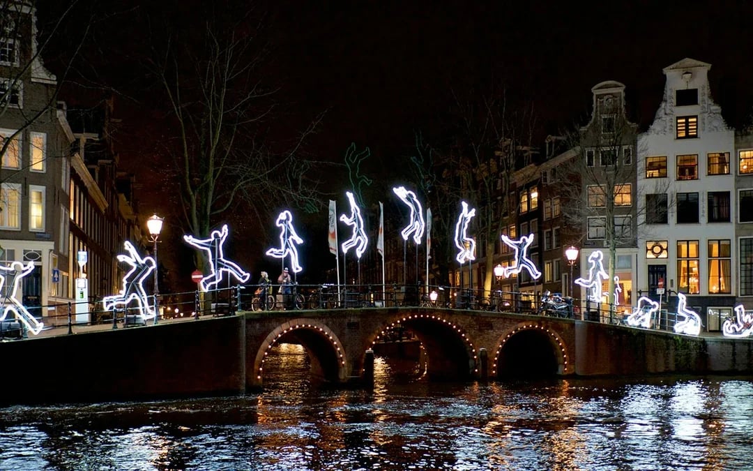 Amsterdam Light Festival: 75-min Traditional Cruise With Optional Unlimited Drinks  Image 10