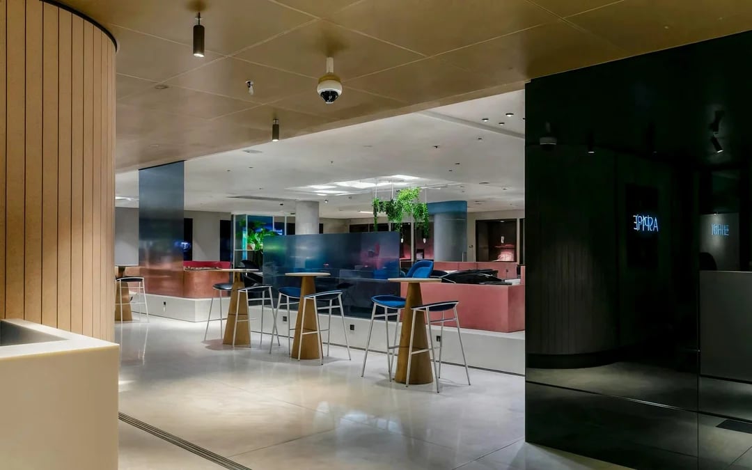 Amsterdam Schiphol Airport: Aspire Lounge No. 26 at Terminal 1 (Schengen) Image 1