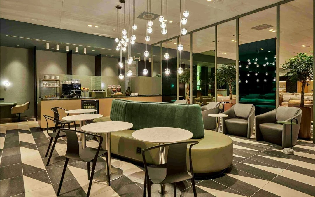 Amsterdam Schiphol Airport: Aspire Lounge No. 41 Image 3
