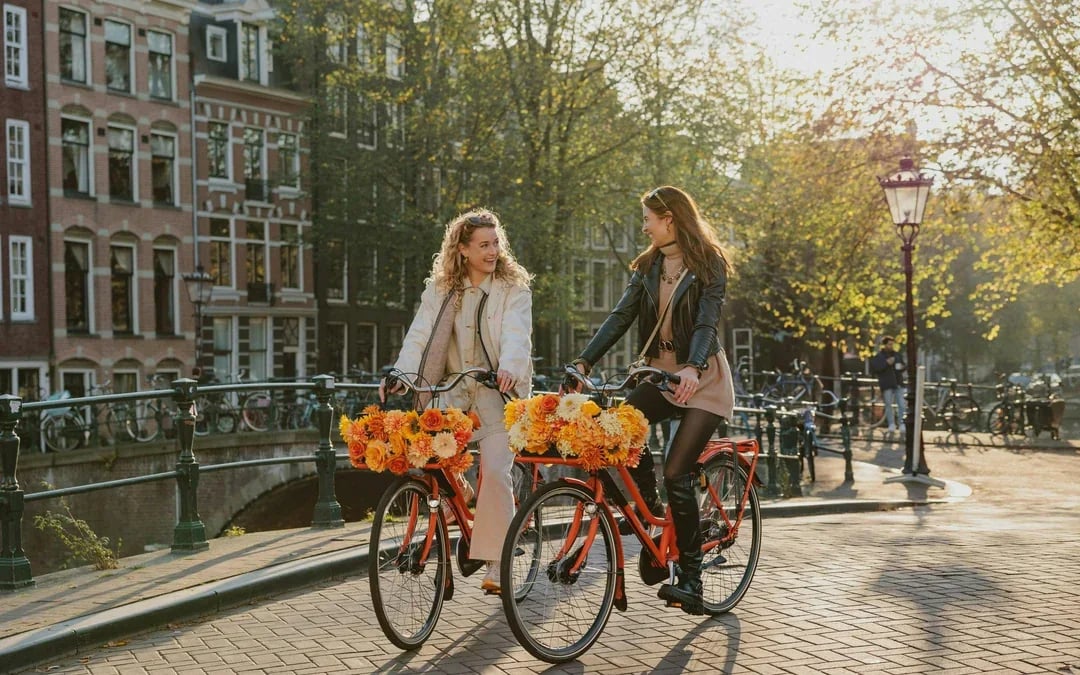 Amsterdam Top Highlights City Bike Tour Image 1