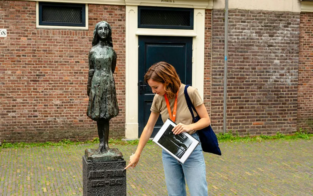 Anne Frank Story and World War II Small-Group Walking Tour Image 3