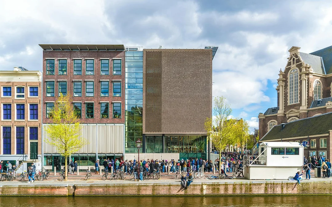 Anne Frank Story and World War II Small-Group Walking Tour Image 5