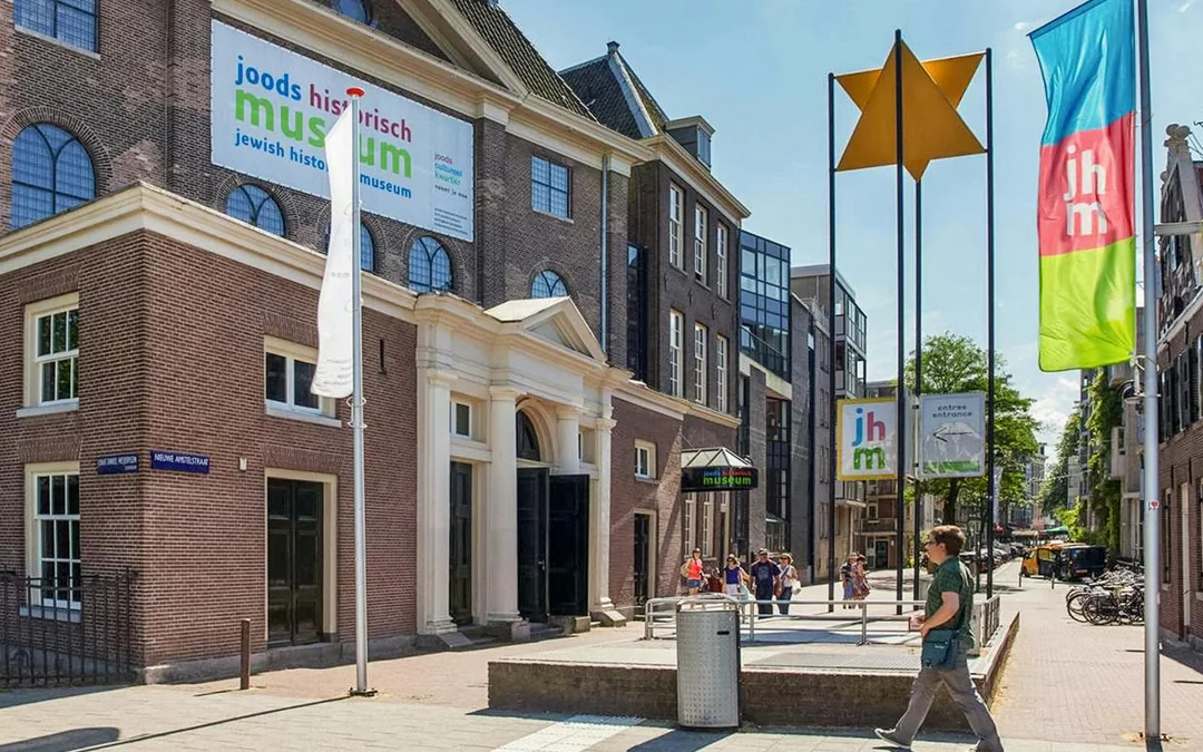 Anne Frank Walking Tour with Jewish Quarter, Synagogue & Museums Visit Image 2