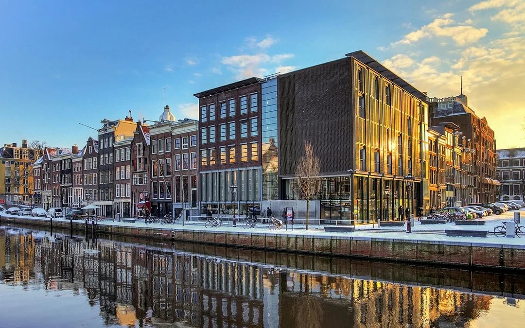 Anne Frank Walking Tour with Jewish Quarter, Synagogue & Museums Visit Image 5