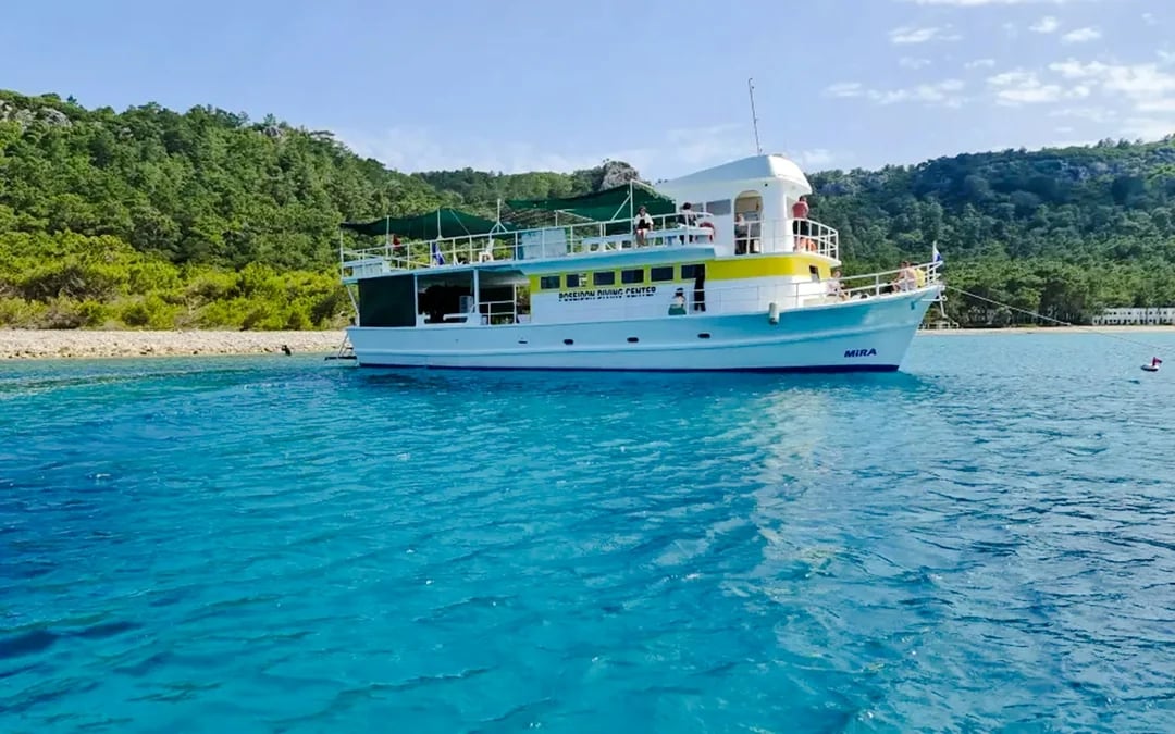 Antalya 2-Dive Scuba Boat Trip with Lunch and Hotel Transfers Image 6