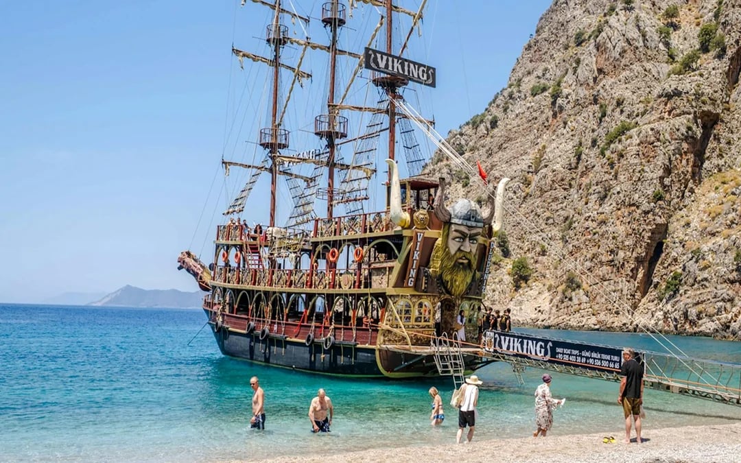 Antalya: Lara Pirate Boat Cruise with Lunch and Hotel Transfers Image 7