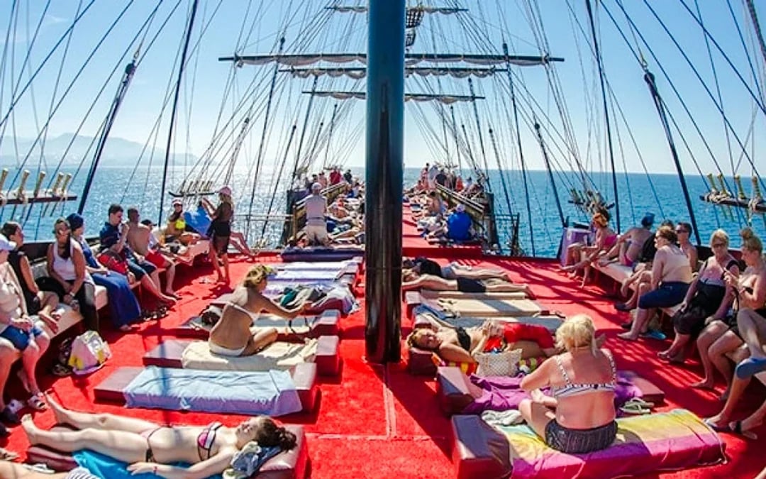 Antalya: Lara Pirate Boat Cruise with Lunch and Hotel Transfers Image 10