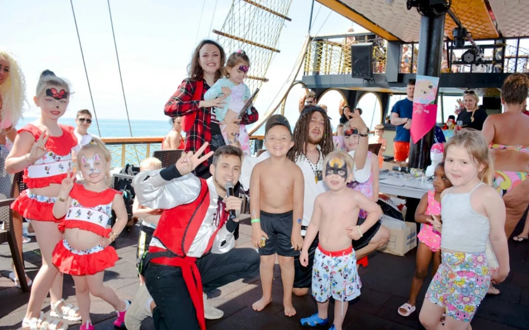 Antalya: Lara Pirate Boat Cruise with Lunch, Unlimited Soft Drinks and Hotel Transfers Image 6