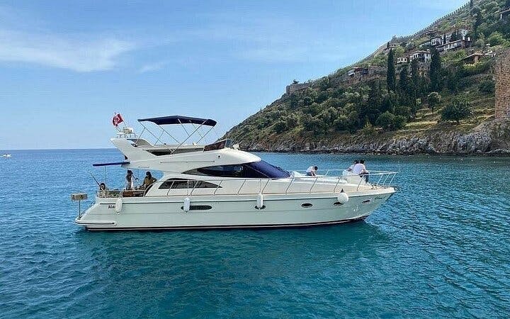 Antalya Private Luxury Yacth Tour in Kemer Image 5