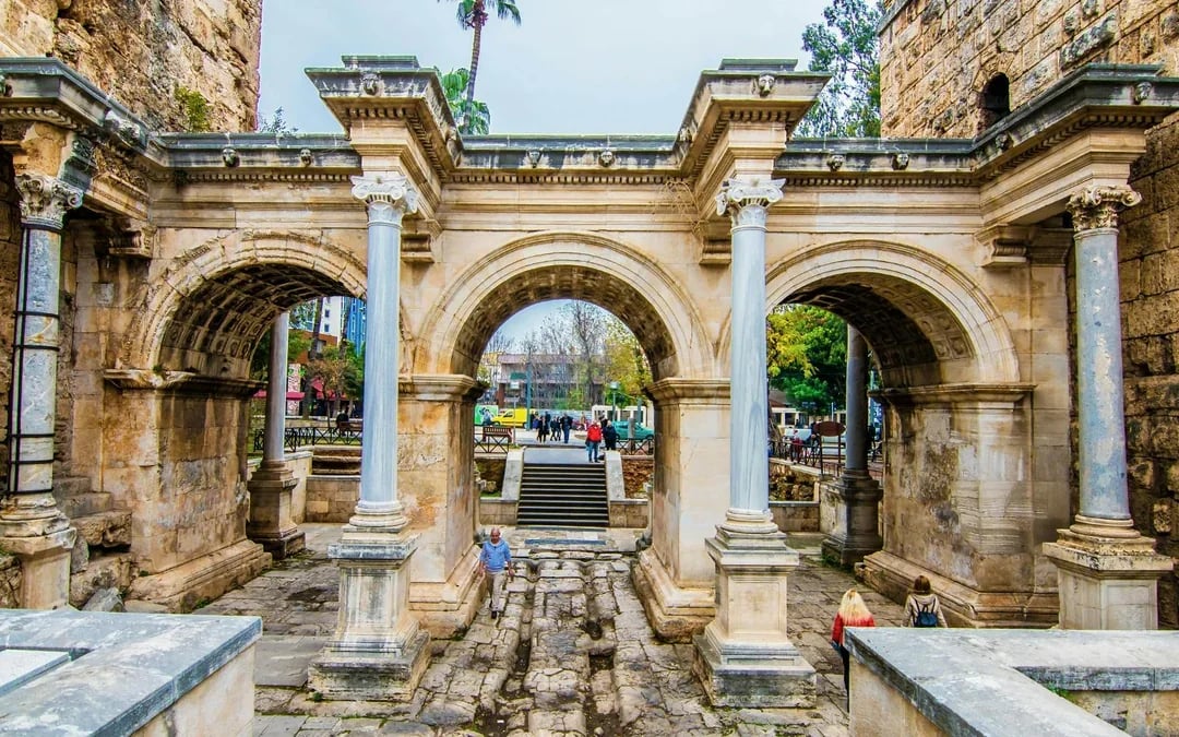 Antalya Sightseeing Tour with Boat Ride & Lunch Image 4
