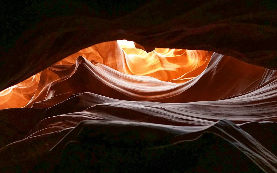 Antelope Canyon Tour with Navajo Guide Image 12