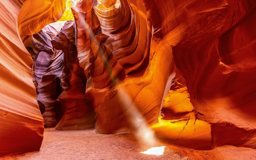 Antelope Canyon Tour with Navajo Guide Image 3