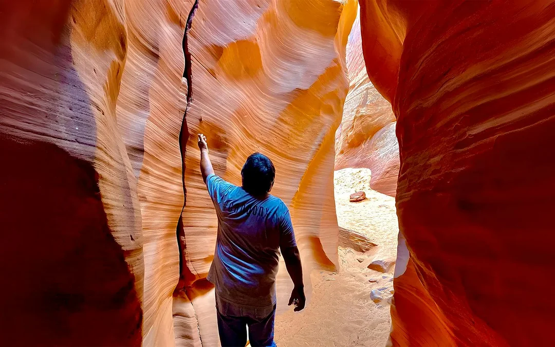 Antelope Canyon X Tour with Navajo Guide Image 2