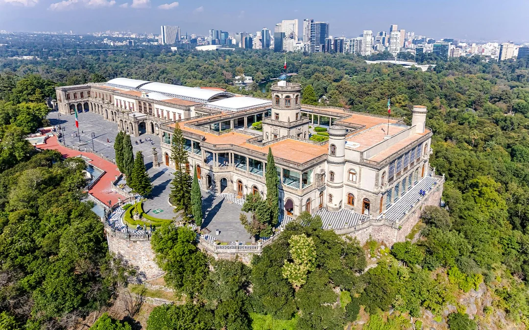 Anthropology Museum & Chapultepec Castle Guided Tour Image 3